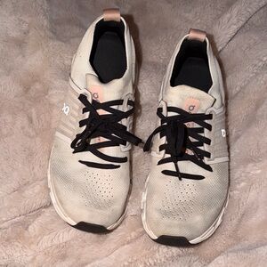 Women's Athletic Shoe Soles Replacement - Black and White